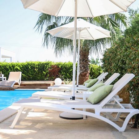 Villa Douglas - Private Pool, Bbq, 4Bdrms, View Pefkochori Exterior photo