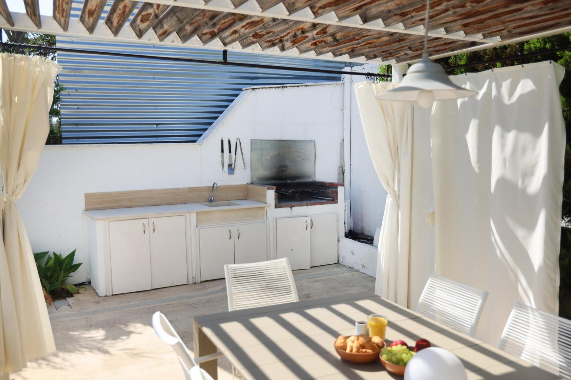 Villa Douglas - Private Pool, Bbq, 4Bdrms, View Pefkochori Exterior photo